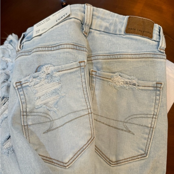 NWT American Eagle curvy high rise begging crop - Picture 2 of 2